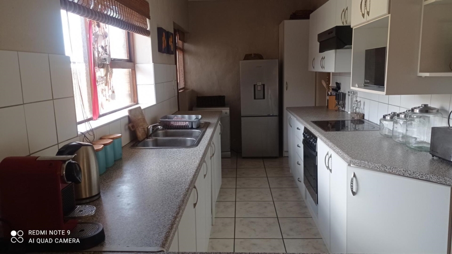 3 Bedroom Property for Sale in Franskraal Western Cape